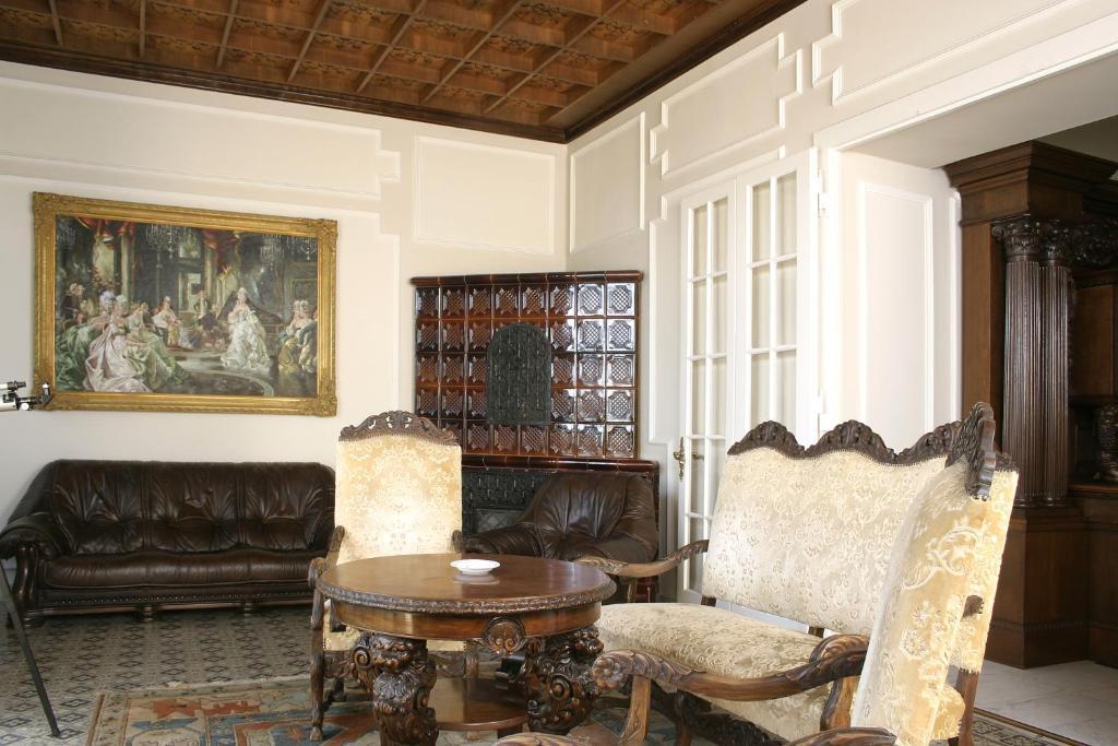 Sir David Balaton Castle Chaletu